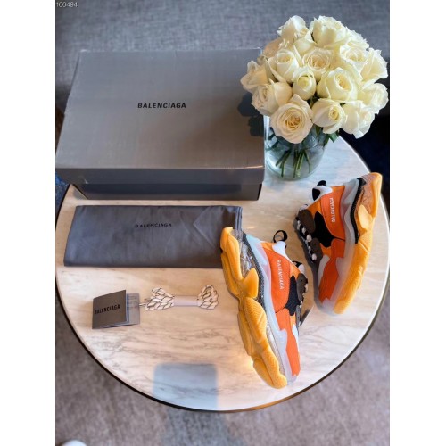 Balenciaga Triple S Sneakers BTSS132279 